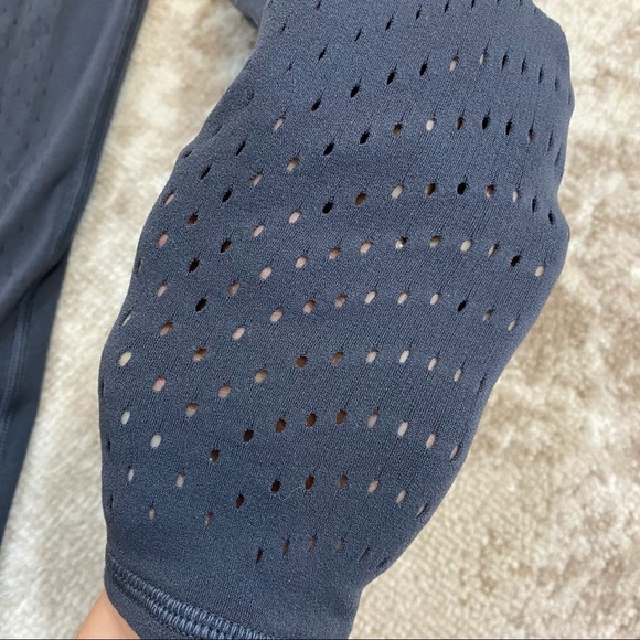 Lululemon Reveal 7/8 Tight *Vortex 25" in Dazed Blue Grey Sz 4 Mesh Cutout - Picture 5 of 6